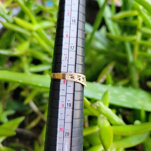 Vintage Solid 9ct Gold 1989 Birmingham Floral Arrow Ring, size 7.75 - Picture 15 of 15